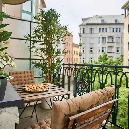 M52 Apartment - Hostaid Будапешт Экстерьер фото